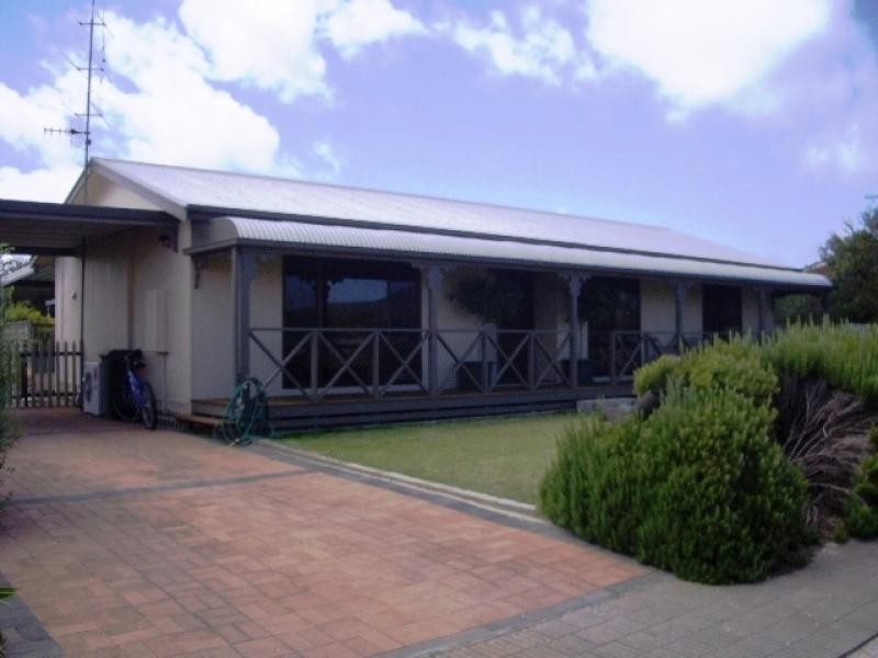 1 Burnett Street, Tumby Bay SA 5605