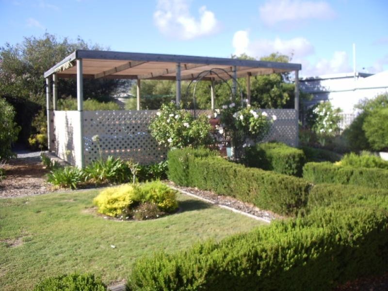 1 Burnett Street, Tumby Bay SA 5605