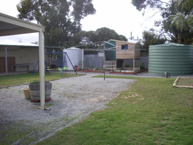 1 Firth Avenue, Cummins SA 5631