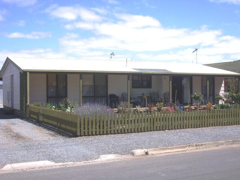 42 Preece Street, Tumby Bay SA 5605
