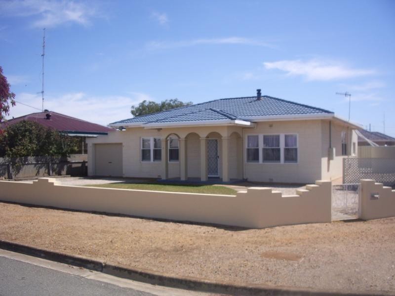 17 Wibberley Street, Tumby Bay SA 5605