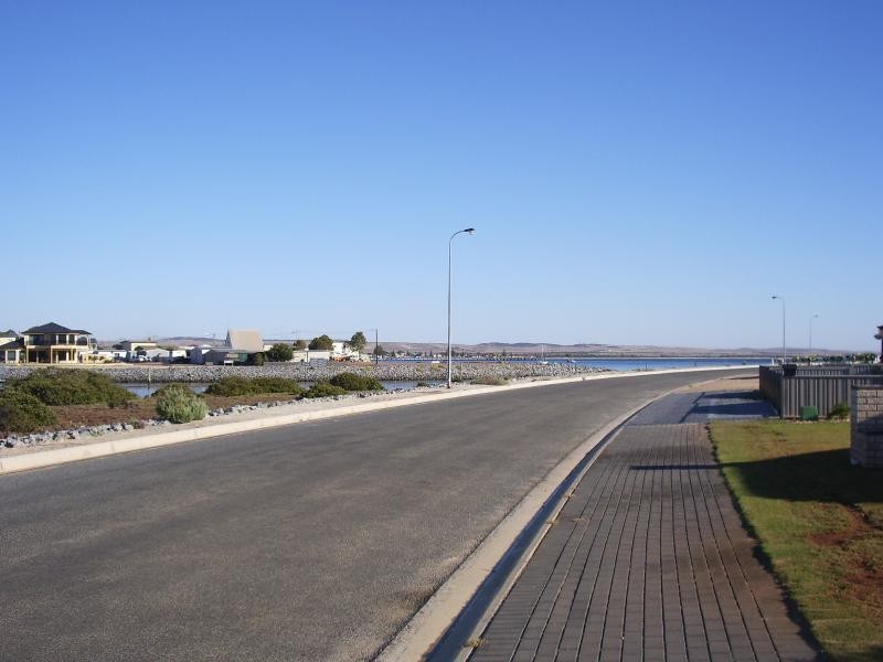 2 Morialta Drive, Tumby Bay SA 5605