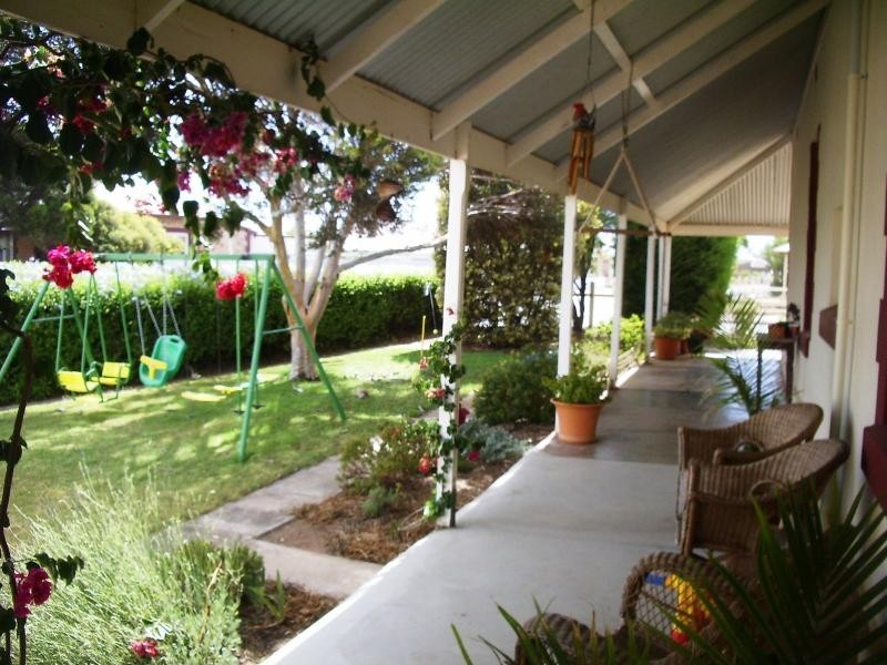 2 Lawrie Street, Tumby Bay SA 5605