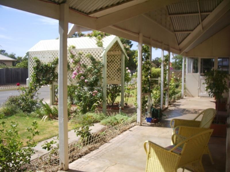 2 Lawrie Street, Tumby Bay SA 5605