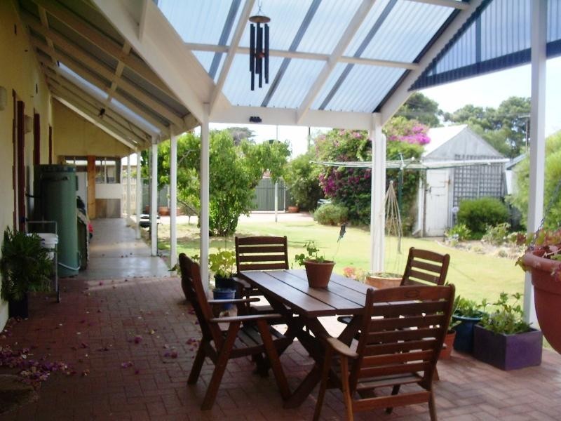 2 Lawrie Street, Tumby Bay SA 5605