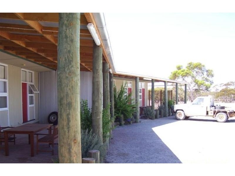 3 Warramboo Road, Lock SA 5633