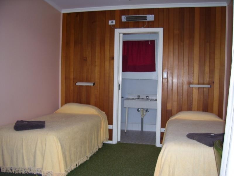 3 Warramboo Road, Lock SA 5633