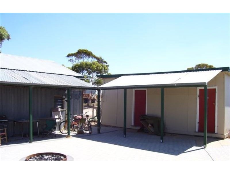 3 Warramboo Road, Lock SA 5633