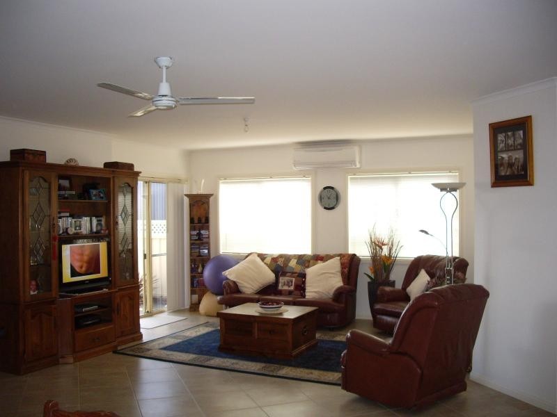 2/1 B Robert Street, Tumby Bay SA 5605