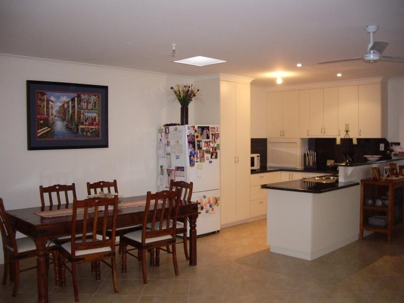 2/1 B Robert Street, Tumby Bay SA 5605