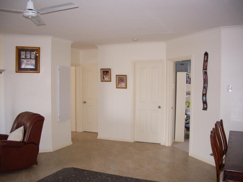 2/1 B Robert Street, Tumby Bay SA 5605