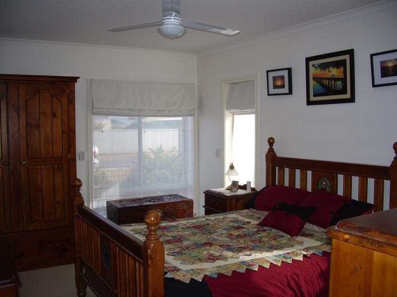 2/1 B Robert Street, Tumby Bay SA 5605