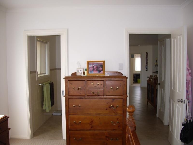 2/1 B Robert Street, Tumby Bay SA 5605