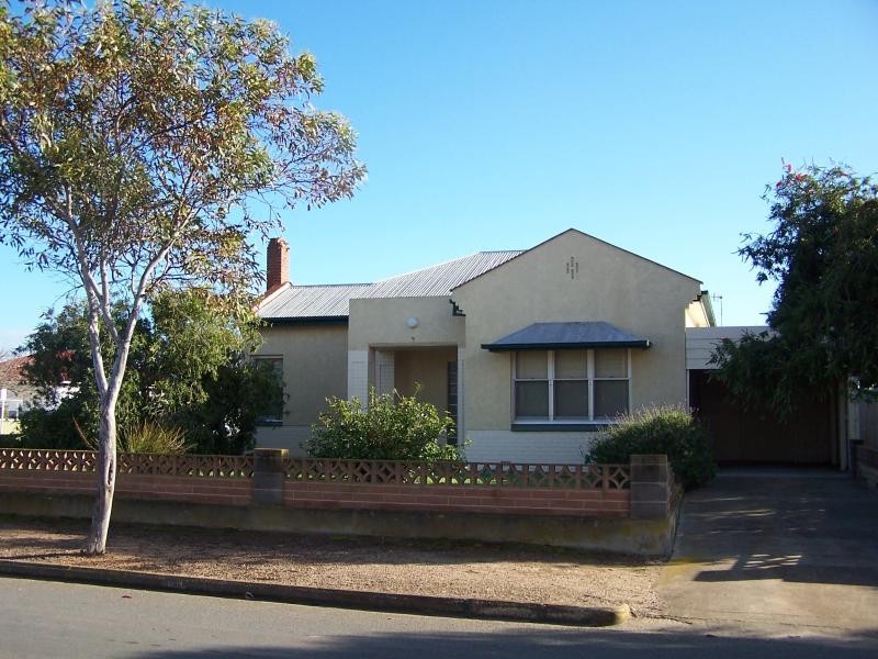 9 Sidney Road, Tumby Bay SA 5605