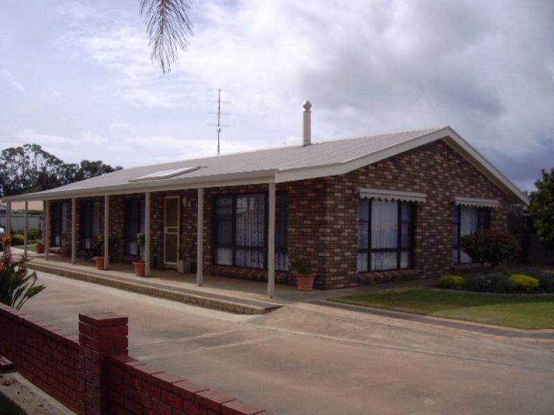 35 Lawrie Street, Tumby Bay SA 5605