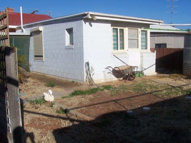 19 Lawrie Street, Tumby Bay SA 5605