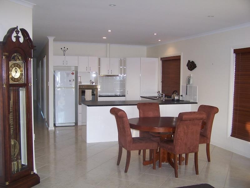 16 a Nelcebee Terrace, Tumby Bay SA 5605