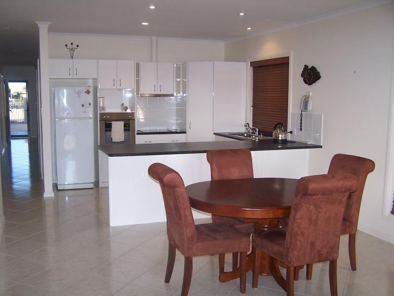 16 a Nelcebee Terrace, Tumby Bay SA 5605