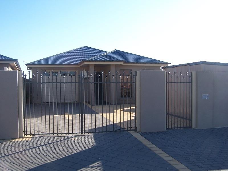 16 a Nelcebee Terrace, Tumby Bay SA 5605