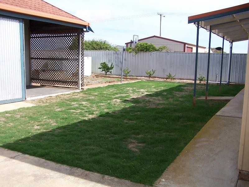 10 Sidney Road, Tumby Bay SA 5605