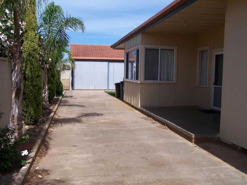 10 Sidney Road, Tumby Bay SA 5605