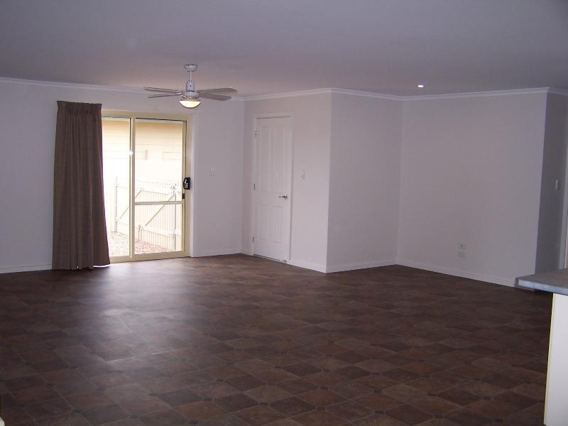 11 Thompson Street, Tumby Bay SA 5605