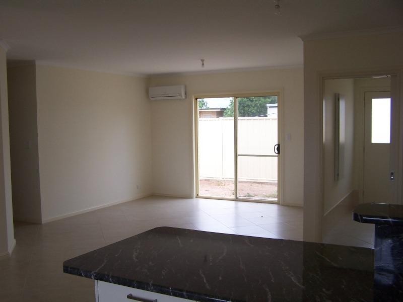 5 Robert Street, Tumby Bay SA 5605