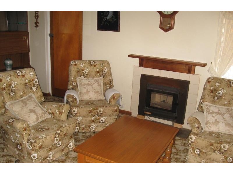 19 Lawrie Street, Tumby Bay SA 5605