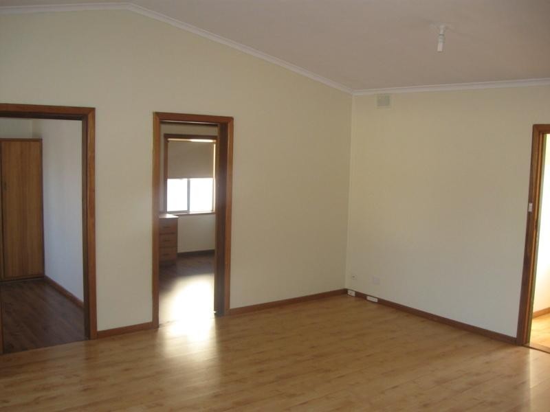 4 Schramm Street, Tumby Bay SA 5605