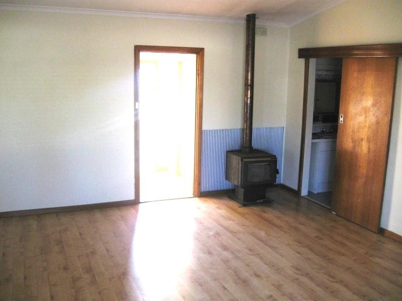 4 Schramm Street, Tumby Bay SA 5605