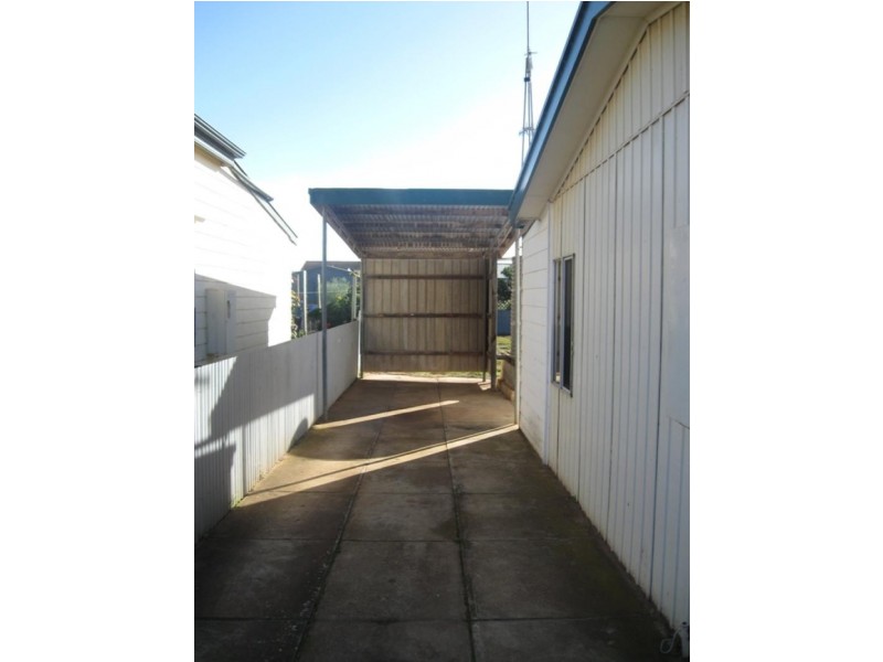 4 Schramm Street, Tumby Bay SA 5605