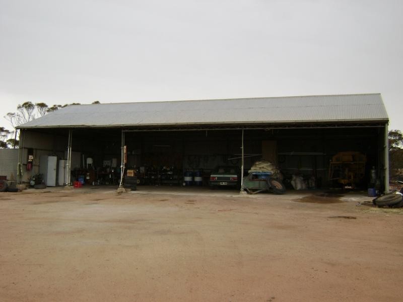 Yalanda SA 5641