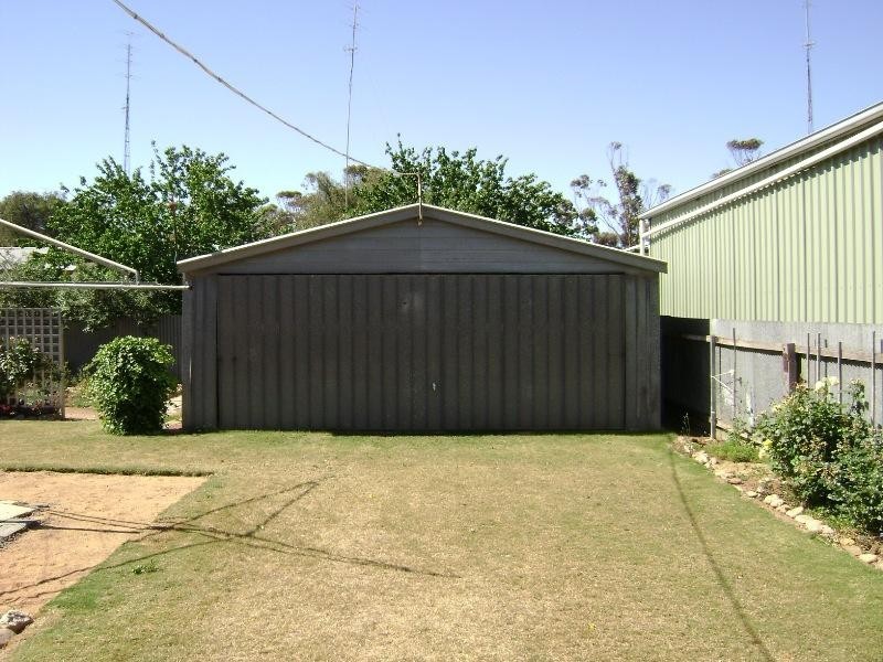 8 Airport Rd, Cleve SA 5640