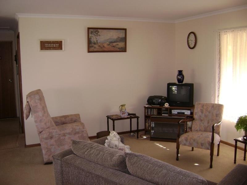 6 Cleve-Arno Bay Rd, Cleve SA 5640
