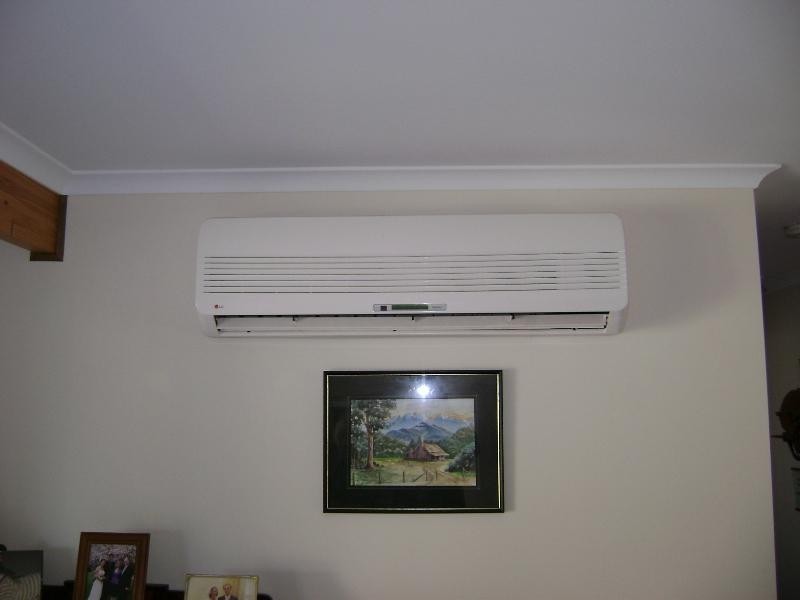 6 Cleve-Arno Bay Rd, Cleve SA 5640