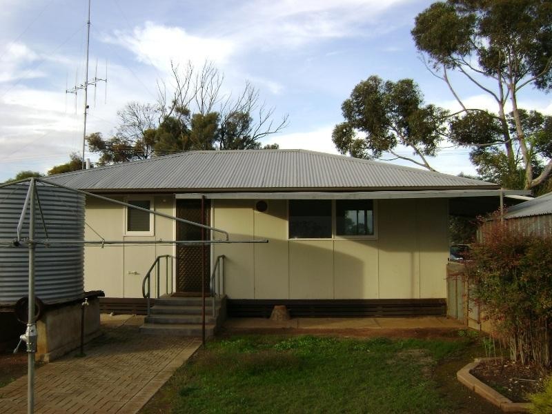 10 Airport Rd, Cleve SA 5640