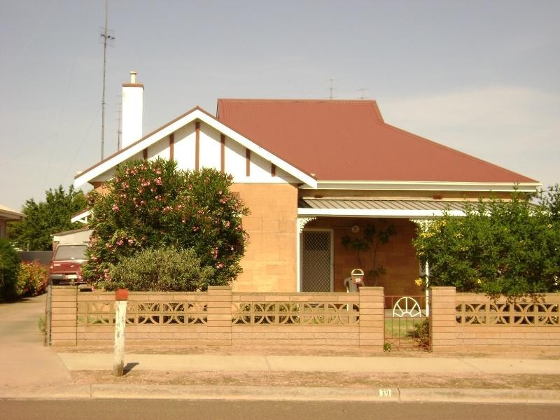 29 Third St, Cleve SA 5640