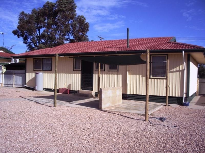 17 Mueller Street, Ceduna SA 5690