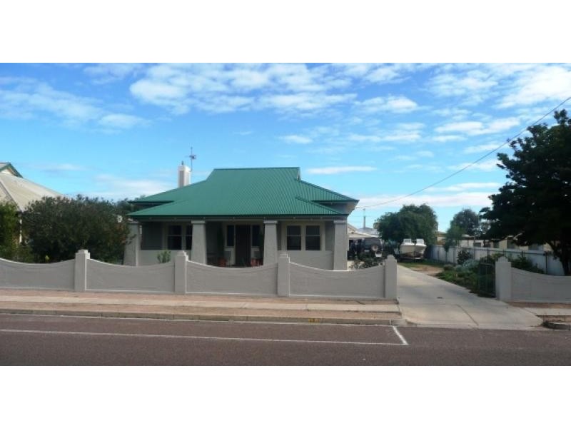 69 Poynton Street, Ceduna SA 5690