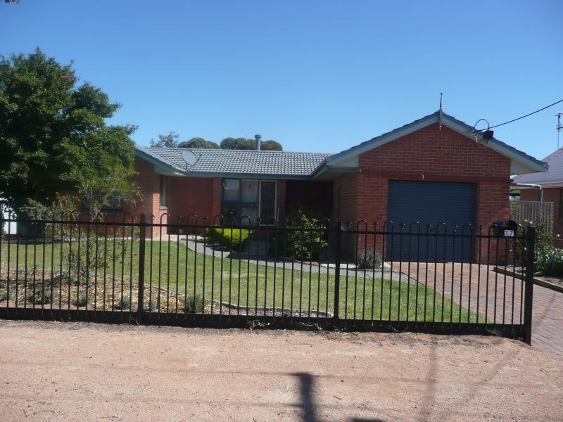 17 Lambeff Street, Ceduna SA 5690