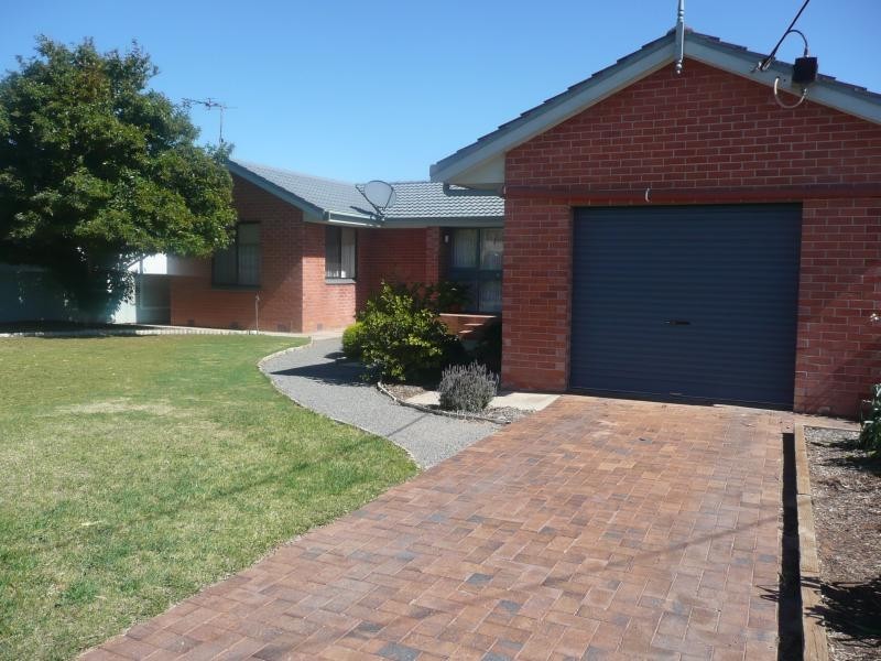 17 Lambeff Street, Ceduna SA 5690