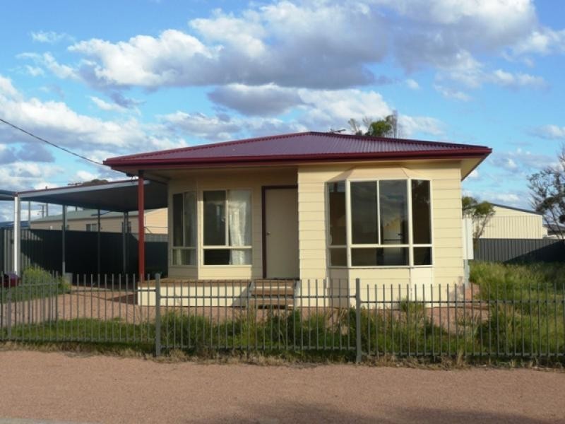 38 Kloeden Street, Ceduna SA 5690
