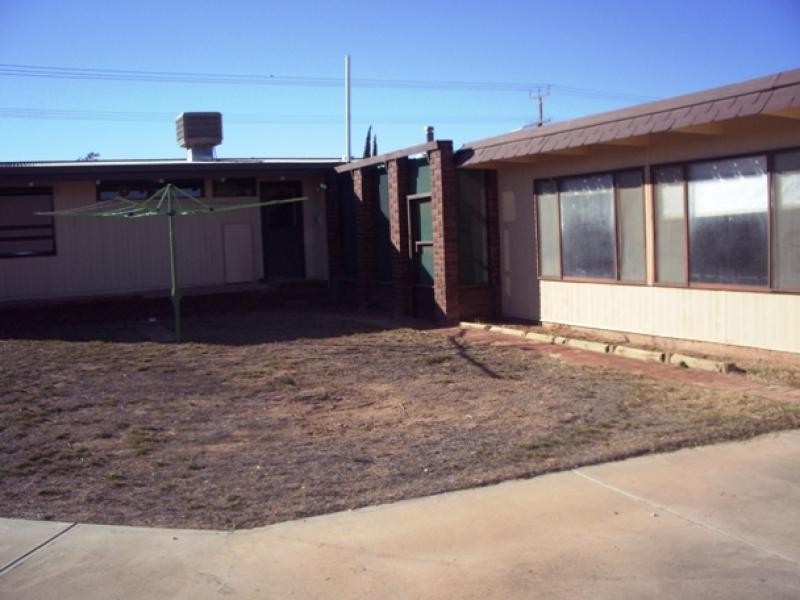 22 Collins Street, Ceduna SA 5690