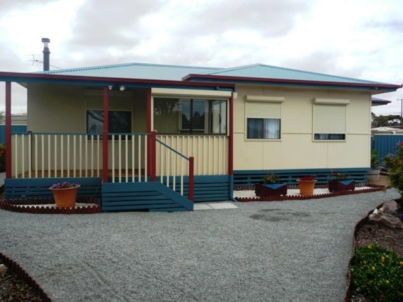 10 Poynton Street, Ceduna SA 5690
