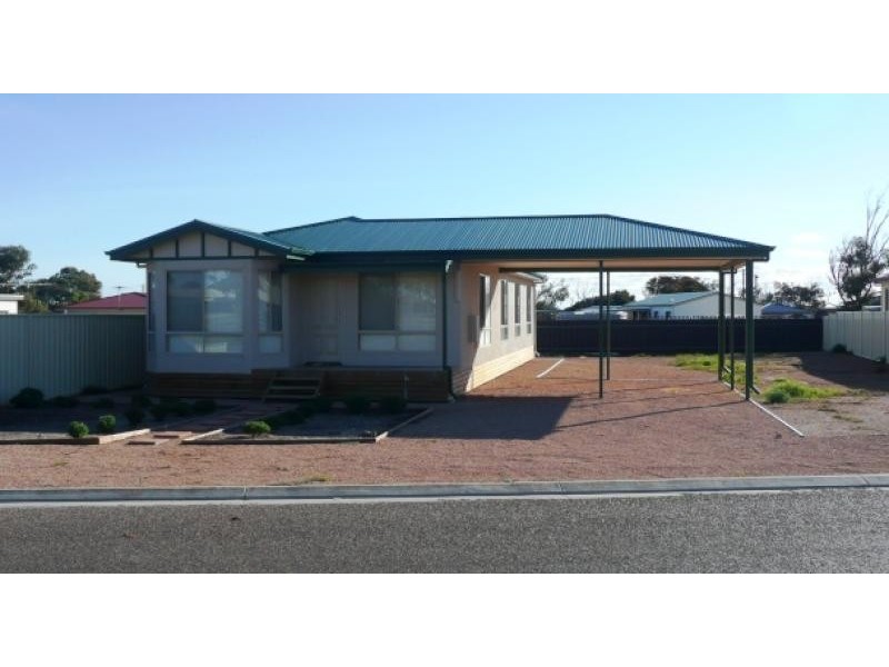 11 Chandler Crescent, Ceduna SA 5690