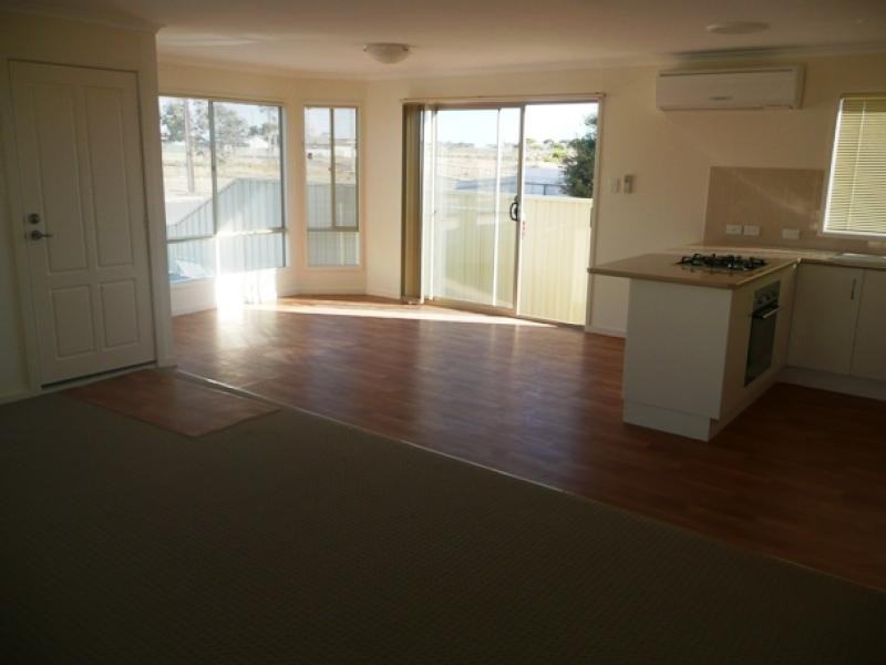 11 Chandler Crescent, Ceduna SA 5690