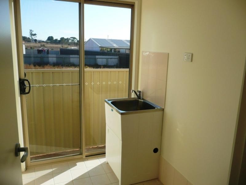 11 Chandler Crescent, Ceduna SA 5690