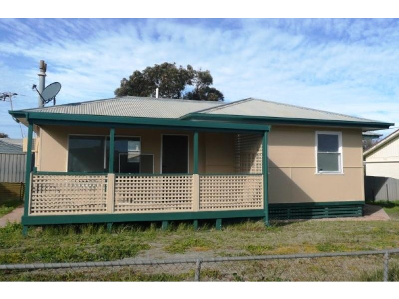 8 Tonkin Street, Ceduna SA 5690