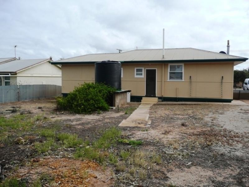 8 Tonkin Street, Ceduna SA 5690
