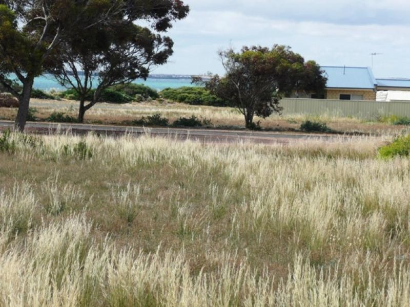 28 Will Street Thevenard, Ceduna SA 5690